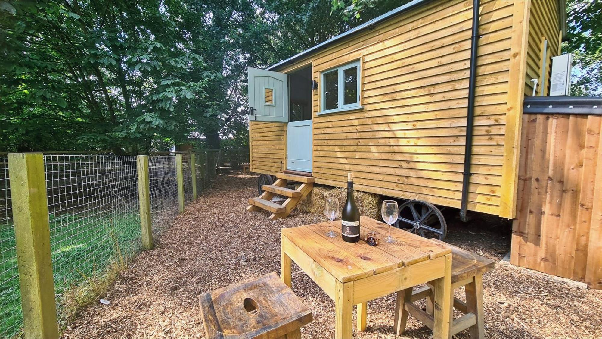 Horsley Hale Farm Glamping Hotel Ely Exterior photo