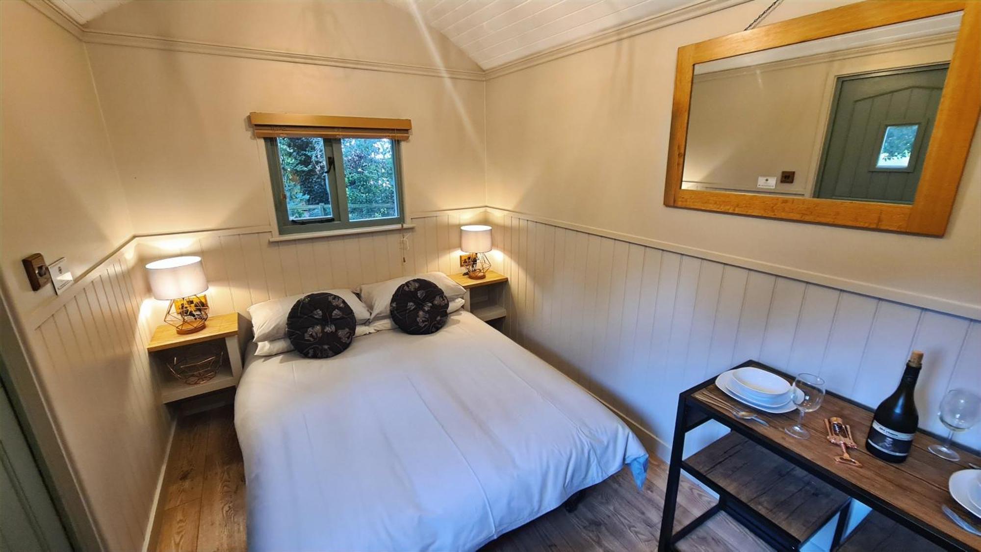 Horsley Hale Farm Glamping Hotel Ely Room photo